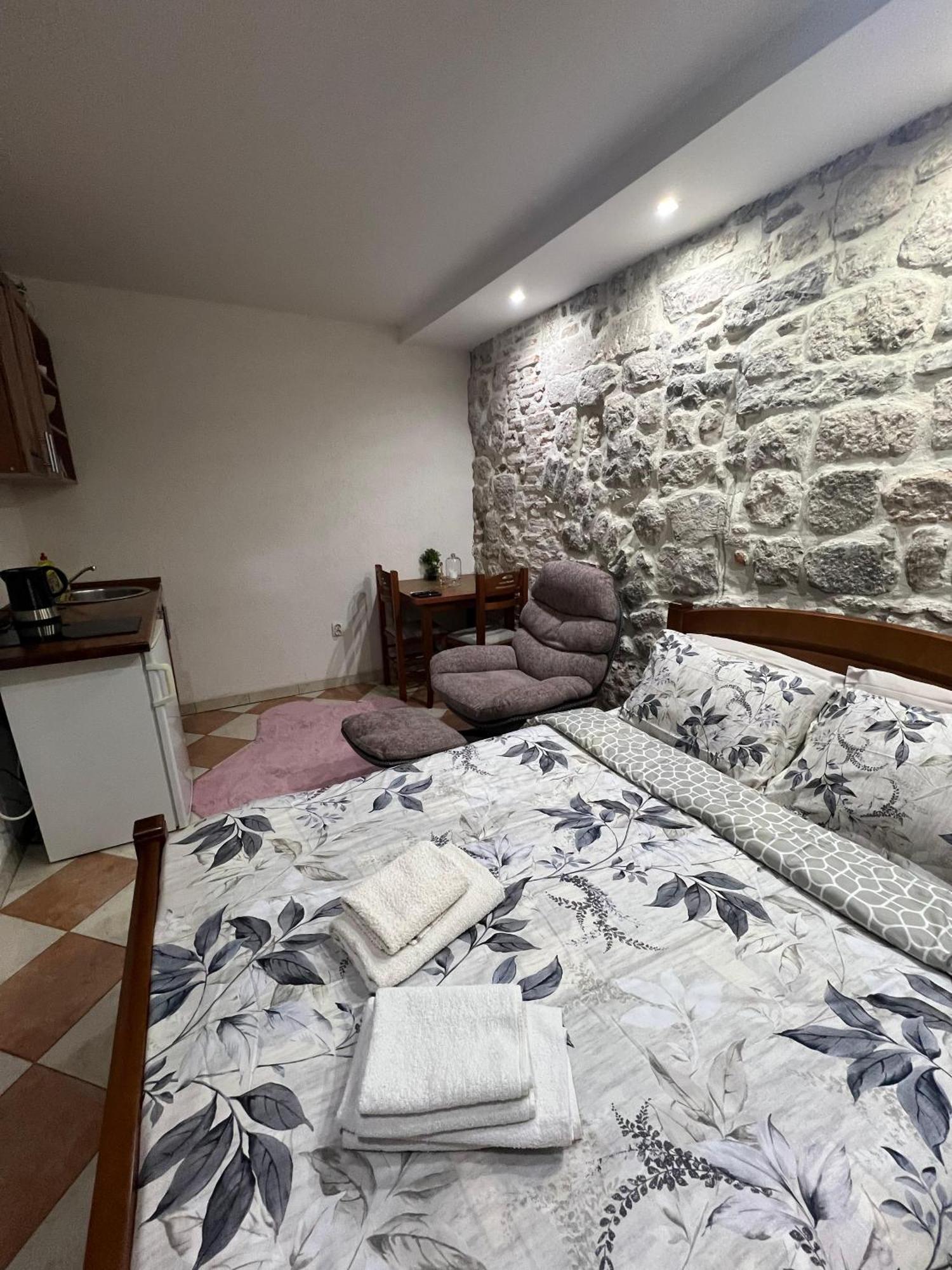 Little Bay Apartments Kotor Rom bilde