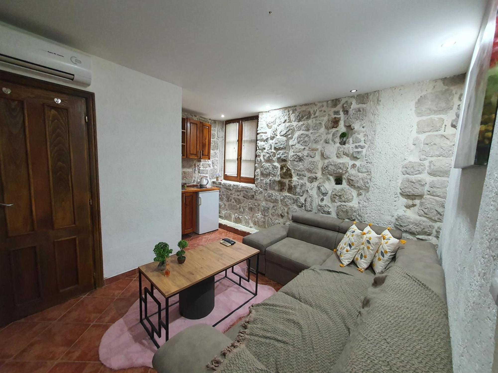 Little Bay Apartments Kotor Rom bilde